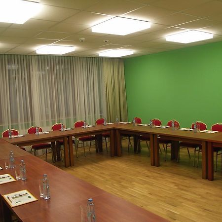 Ckm Centrum Konferencyjne Mazowsze Otrebusy Экстерьер фото