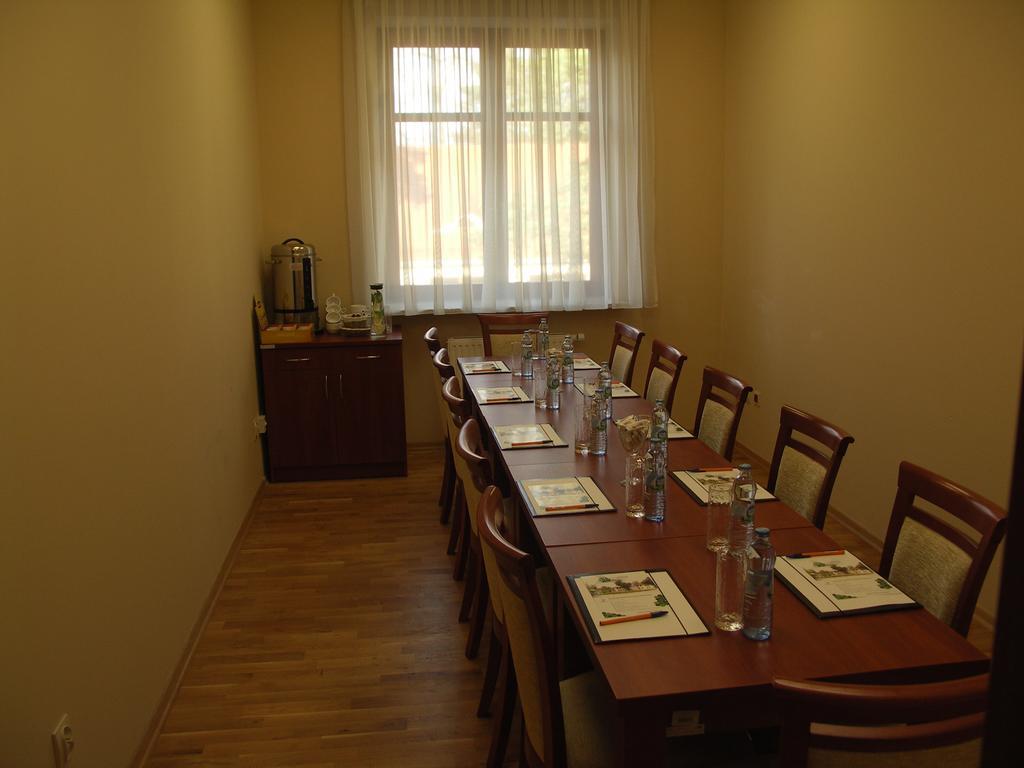 Ckm Centrum Konferencyjne Mazowsze Otrebusy Экстерьер фото