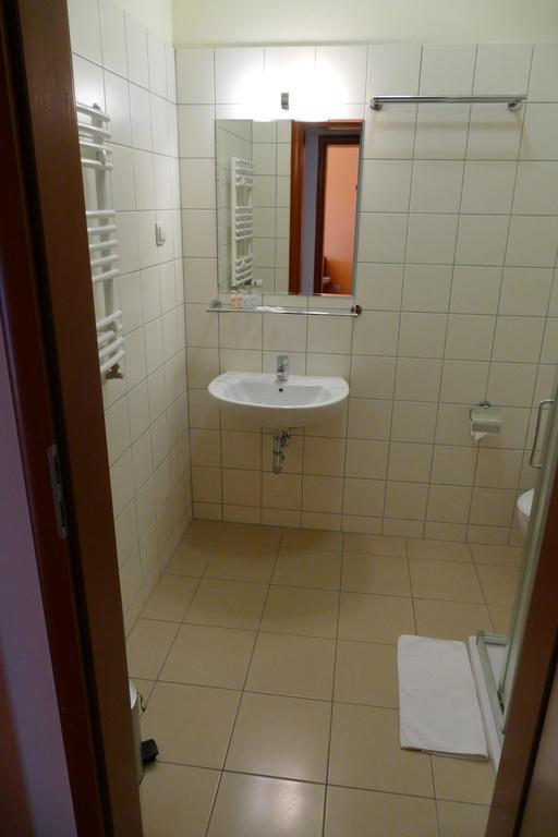 Ckm Centrum Konferencyjne Mazowsze Otrebusy Экстерьер фото