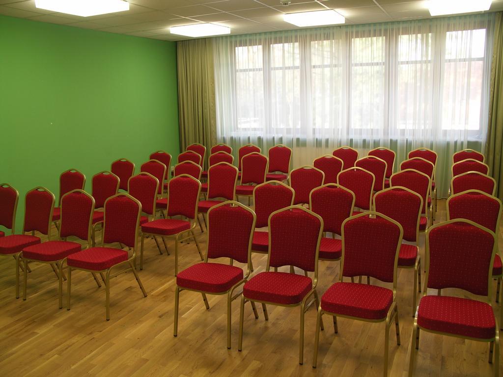 Ckm Centrum Konferencyjne Mazowsze Otrebusy Экстерьер фото